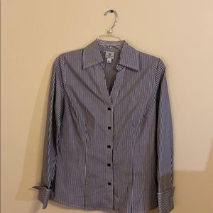 3/$15 Sale! Worthington button down dress shirt
